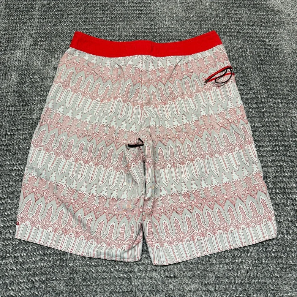 Patagonia Mens Board Shorts Size 34 Red Gray Patterned Swim‎ Trunks Nylon